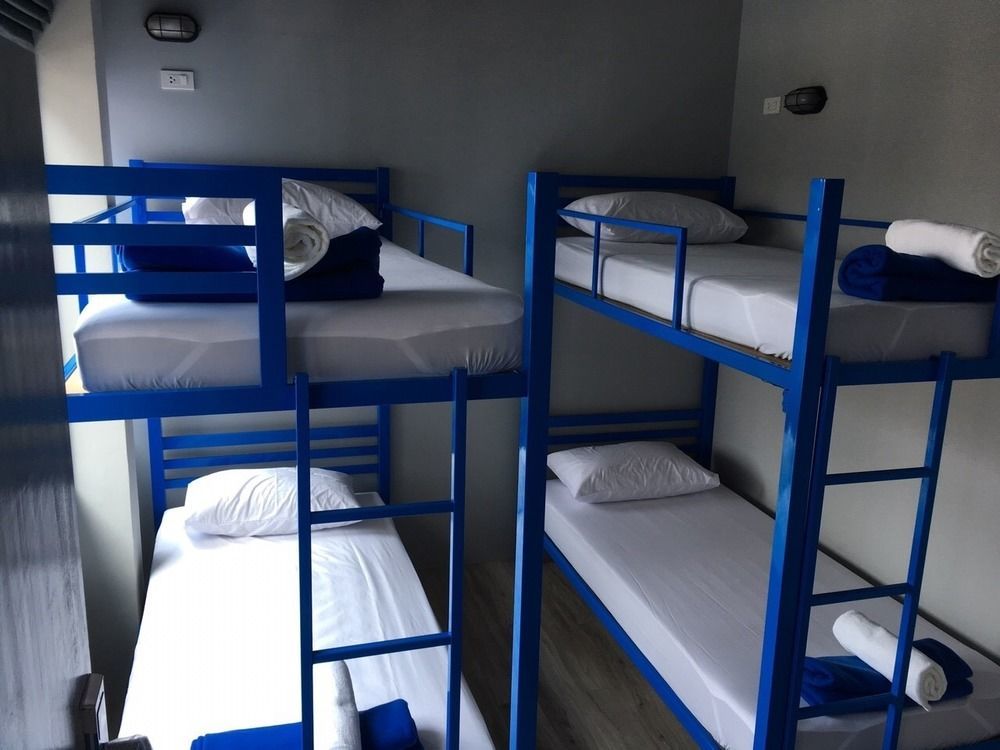 Loftel Station Hostel Bangkok Exteriör bild