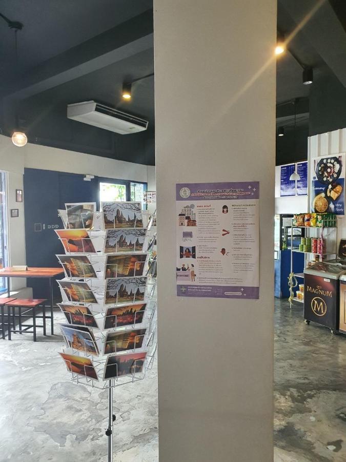 Loftel Station Hostel Bangkok Exteriör bild